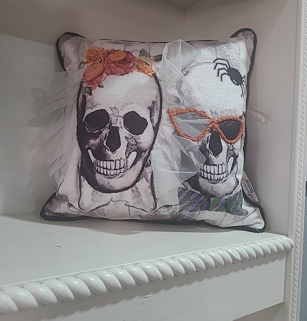 Decorative Skull Couple Throw Pillow in White and Black Halloween Decor